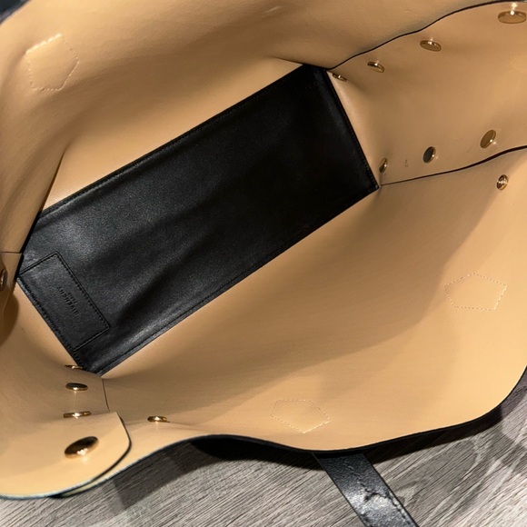 GIVENCHY BLACK EMBOSSED LOGO BOND LEATHER GOLD HARDWARE SHOULDER TOTE BAG - Picture 11 of 15